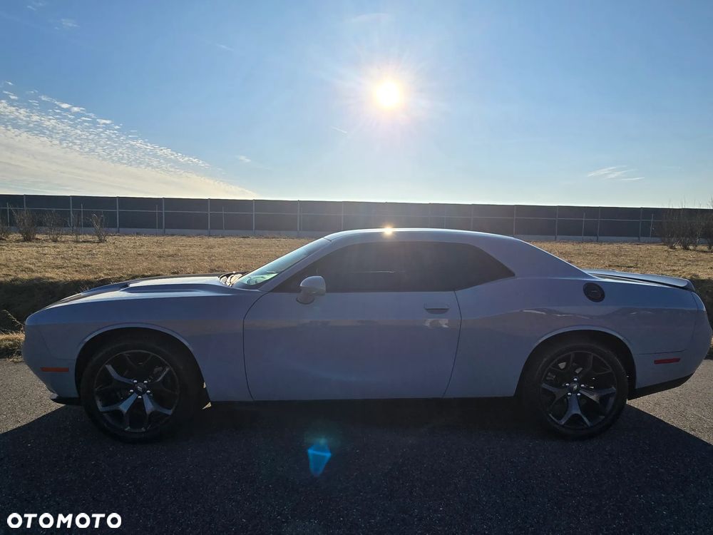 Dodge Challenger 3.6 SXT - 3