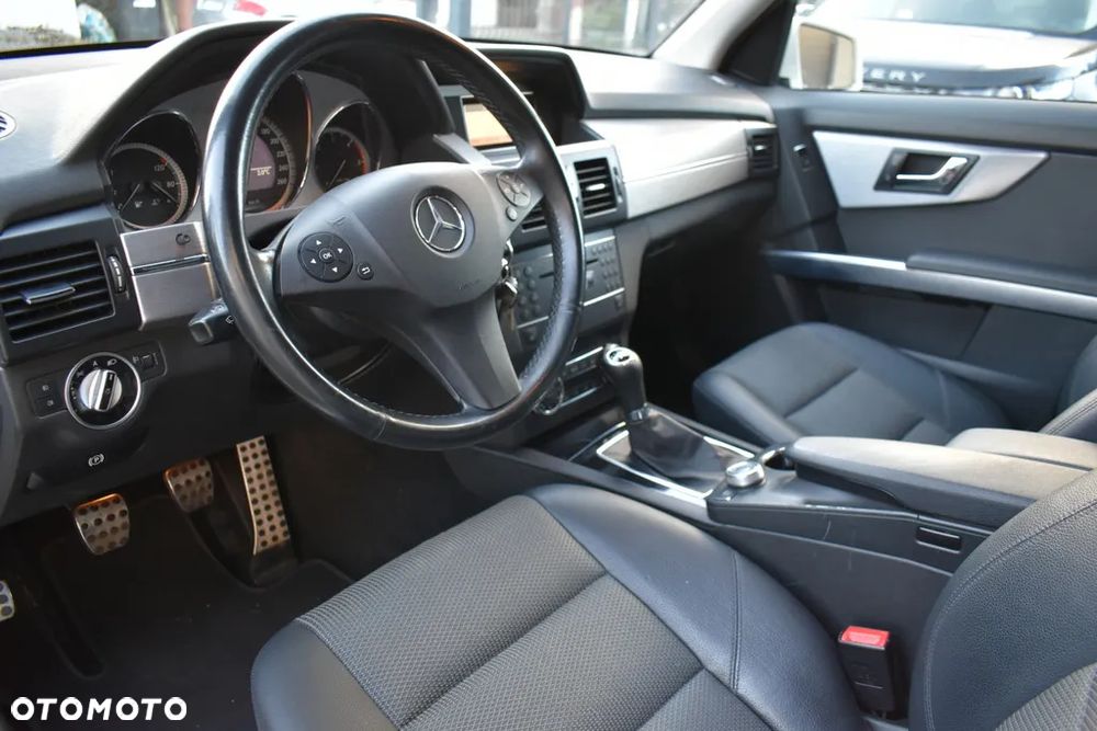 Mercedes-Benz GLK 220 CDI (BlueEFFICIENCY) - 14