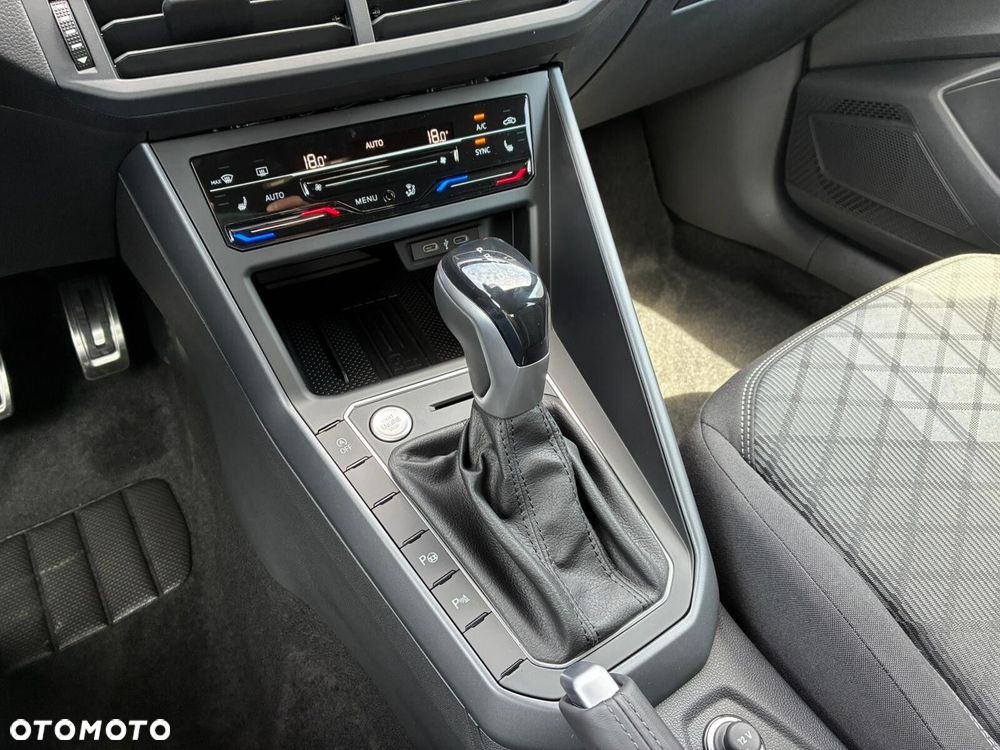 Volkswagen Polo - 24