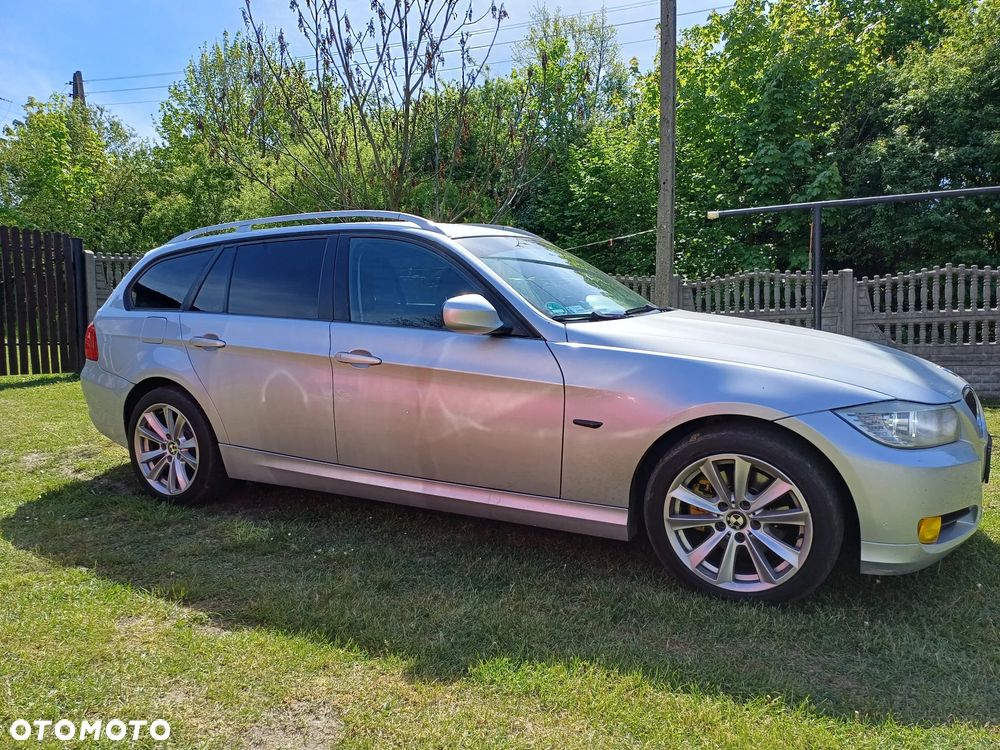 BMW Seria 3 318d - 14