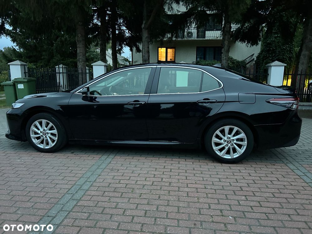 Toyota Camry 2.5 Hybrid Comfort CVT - 2