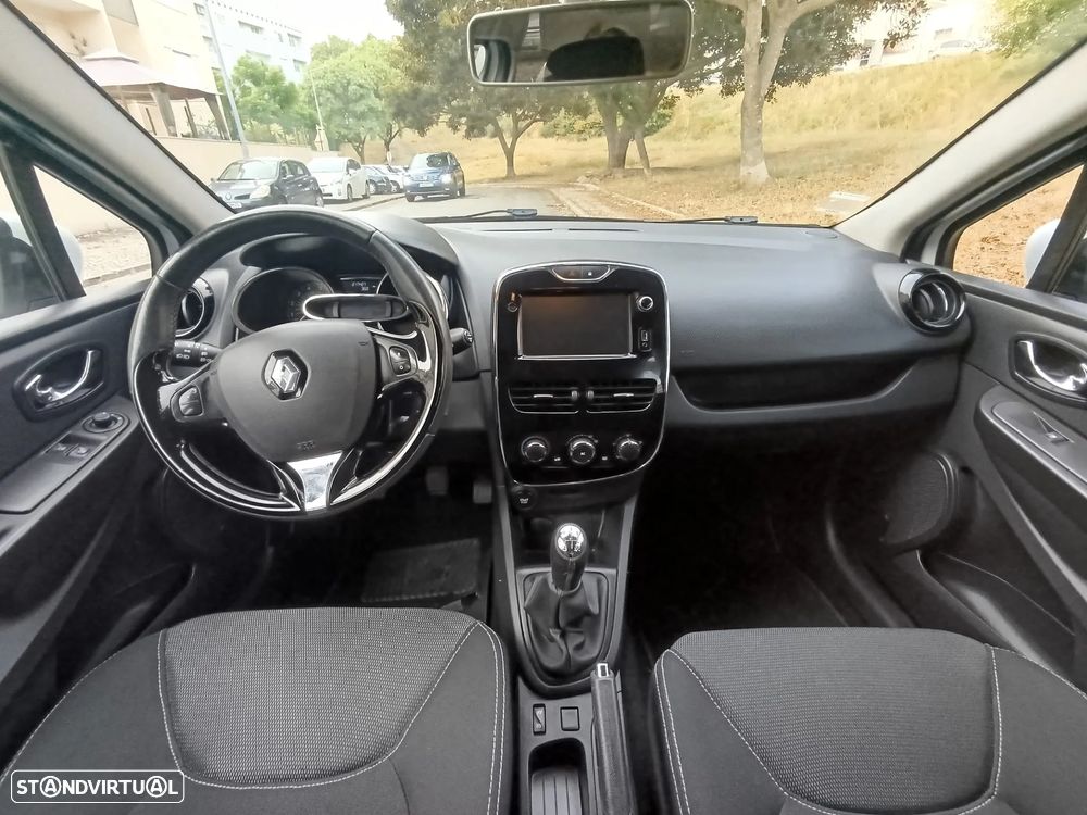 Renault Clio Sport Tourer 1.5 dCi Dynamique S - 11