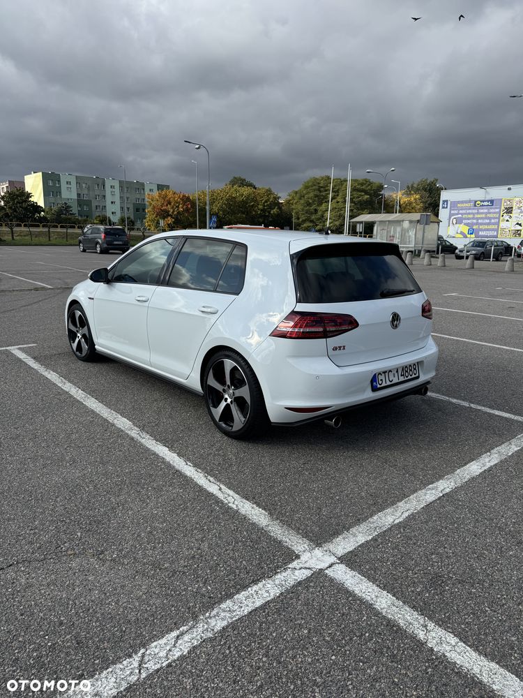 Volkswagen Golf 2.0 TSI BMT GTI Performance DSG - 32