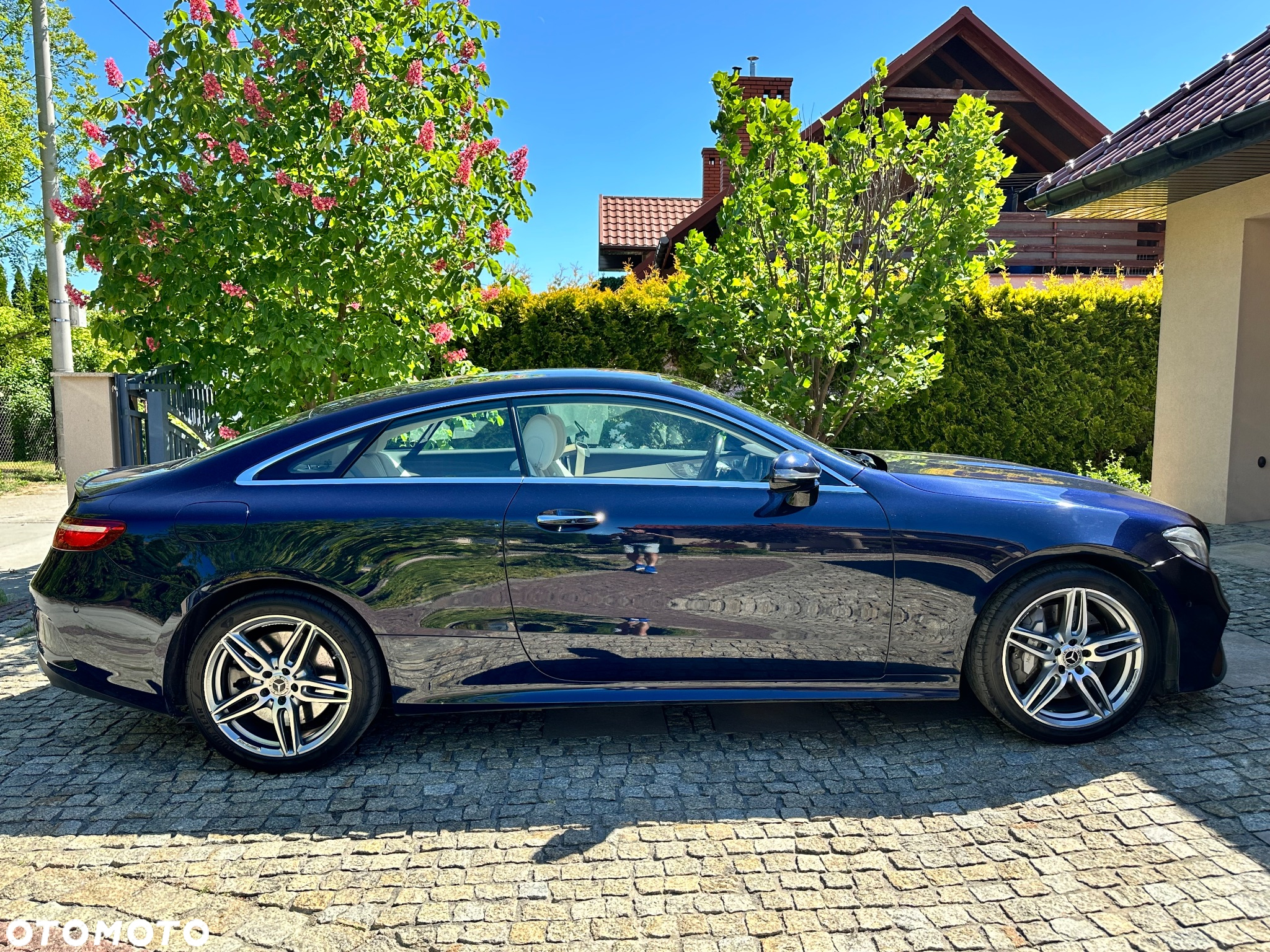 Mercedes-Benz Klasa E 400 4Matic Coupe 9G-TRONIC AMG Line - 10