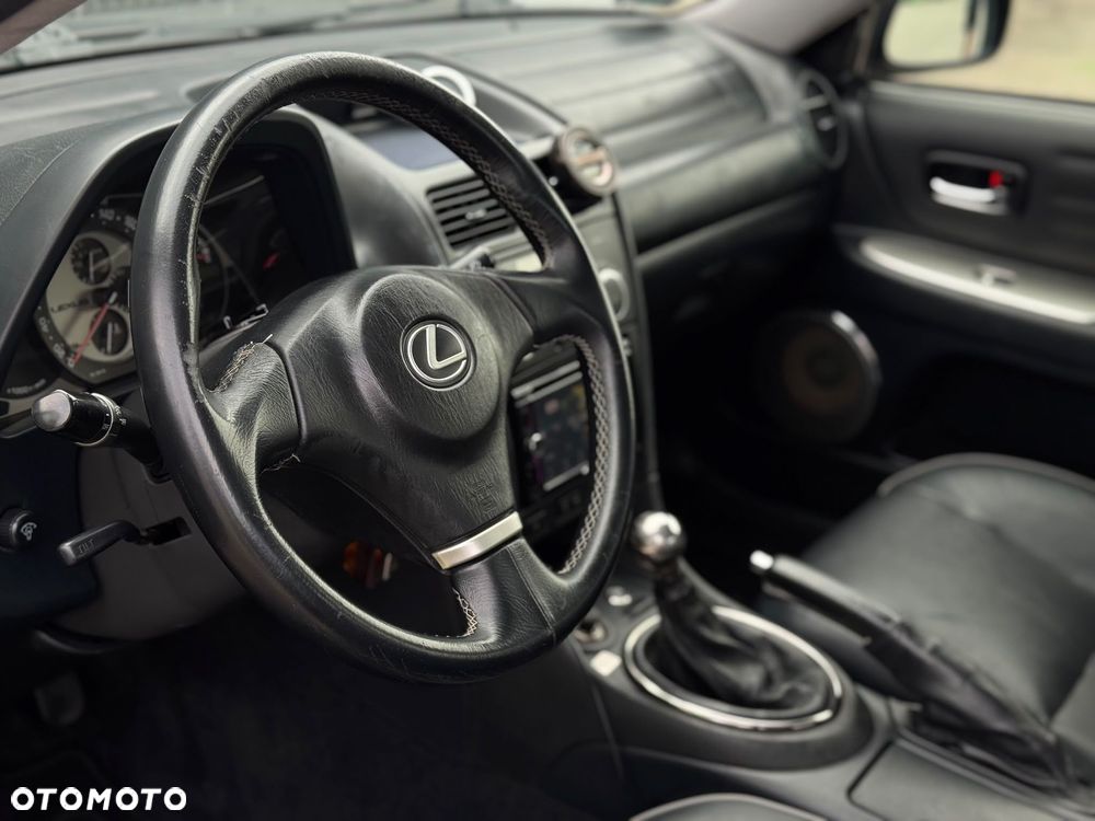 Lexus IS 200 - 17
