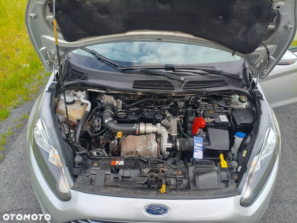 Ford Fiesta 1.5 TDCi Ambiente - 15