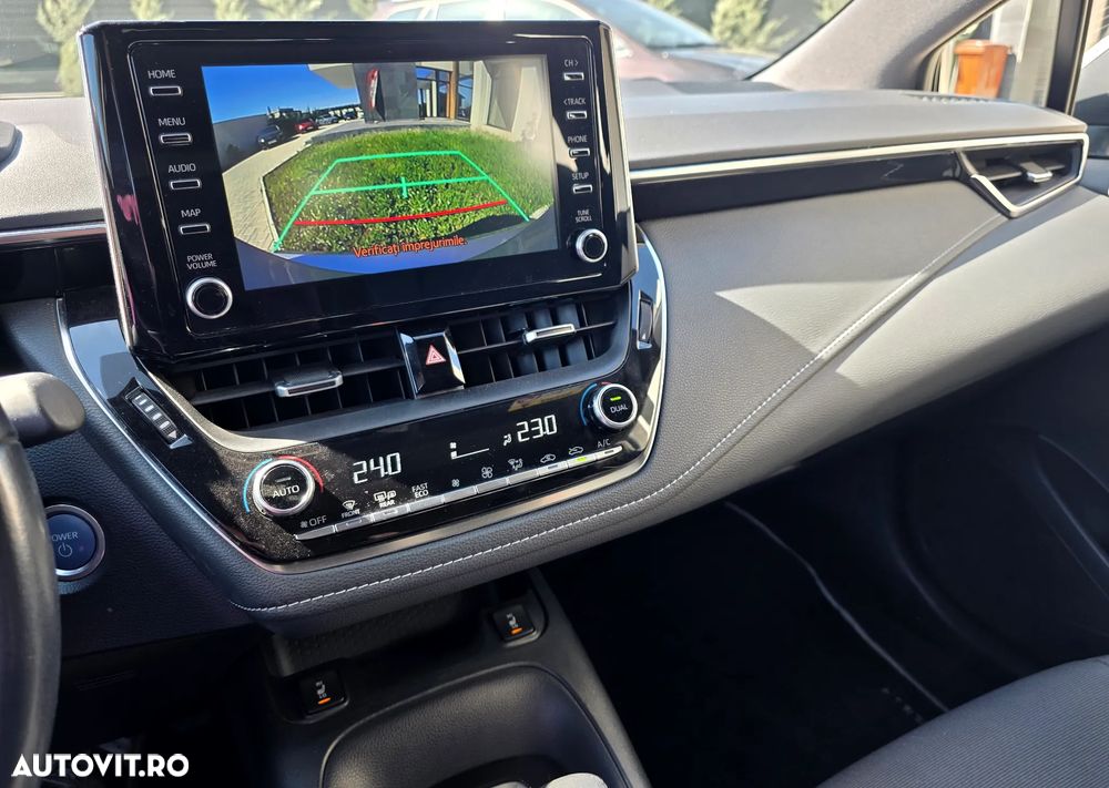 Toyota Corolla 1.8 Business Edition - 23