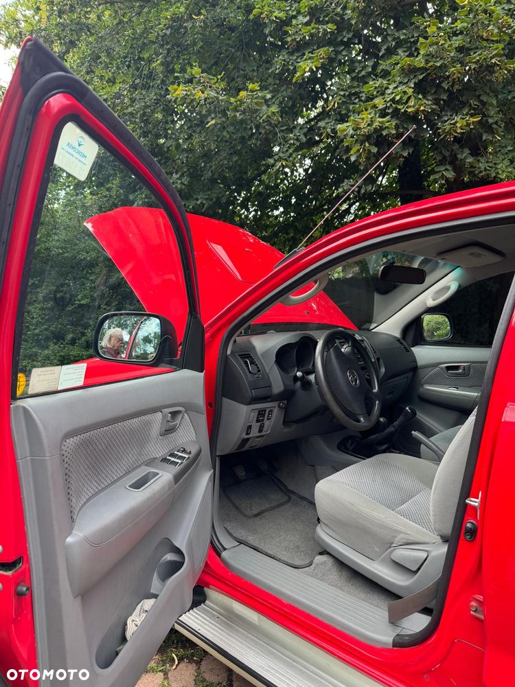Toyota Hilux - 3