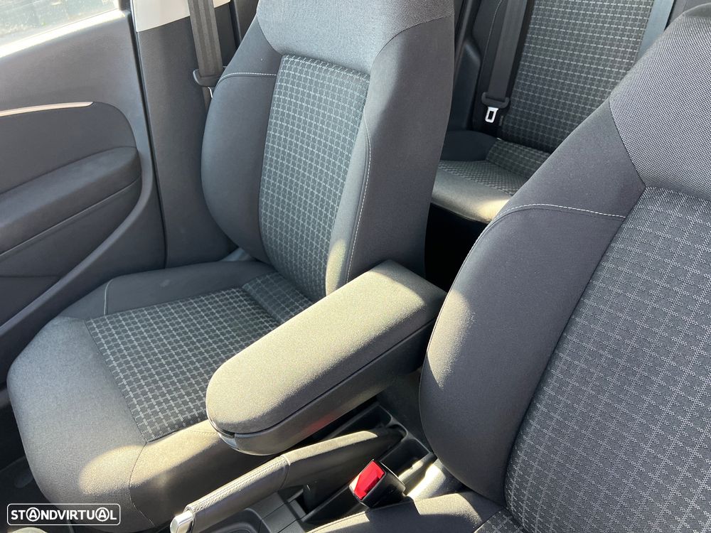 VW Polo 1.2 TSi Highline - 24