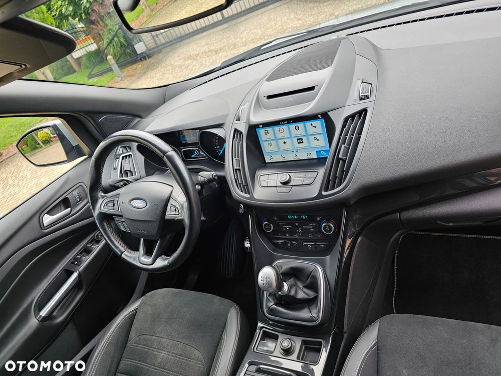 Ford Kuga 2.0 TDCi 4x4 ST-Line - 7