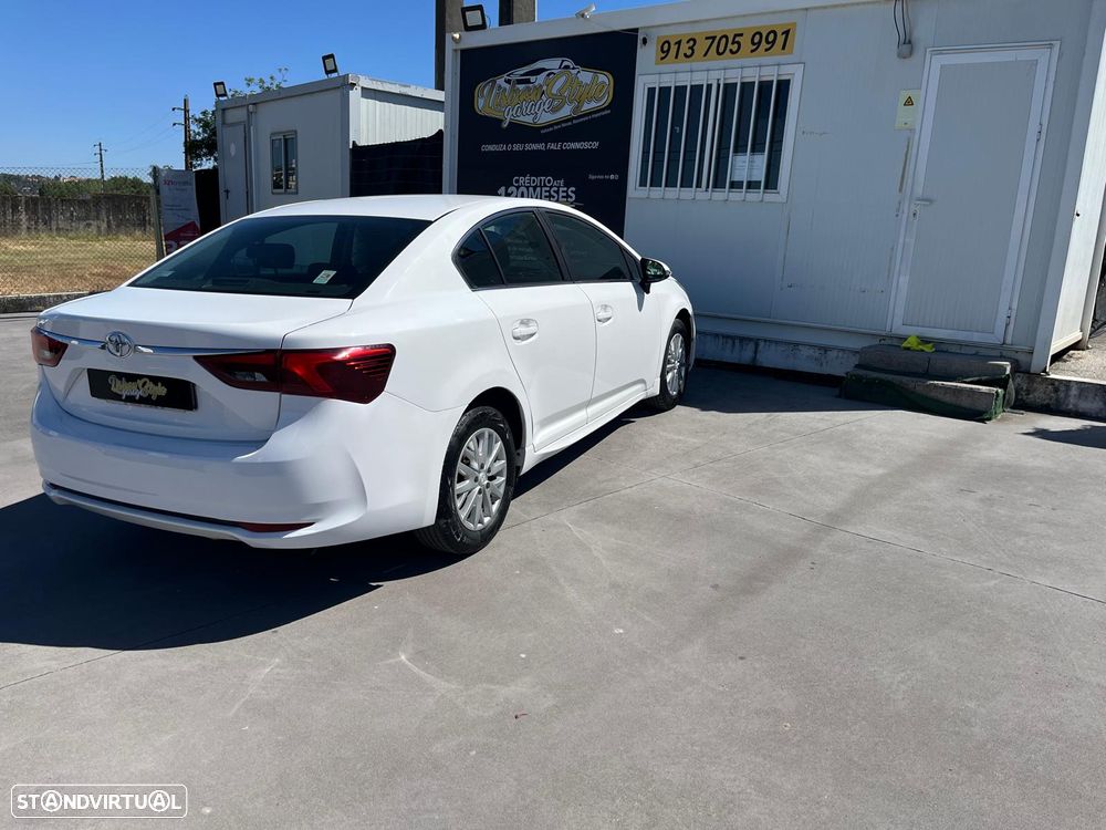 Toyota Avensis - 25