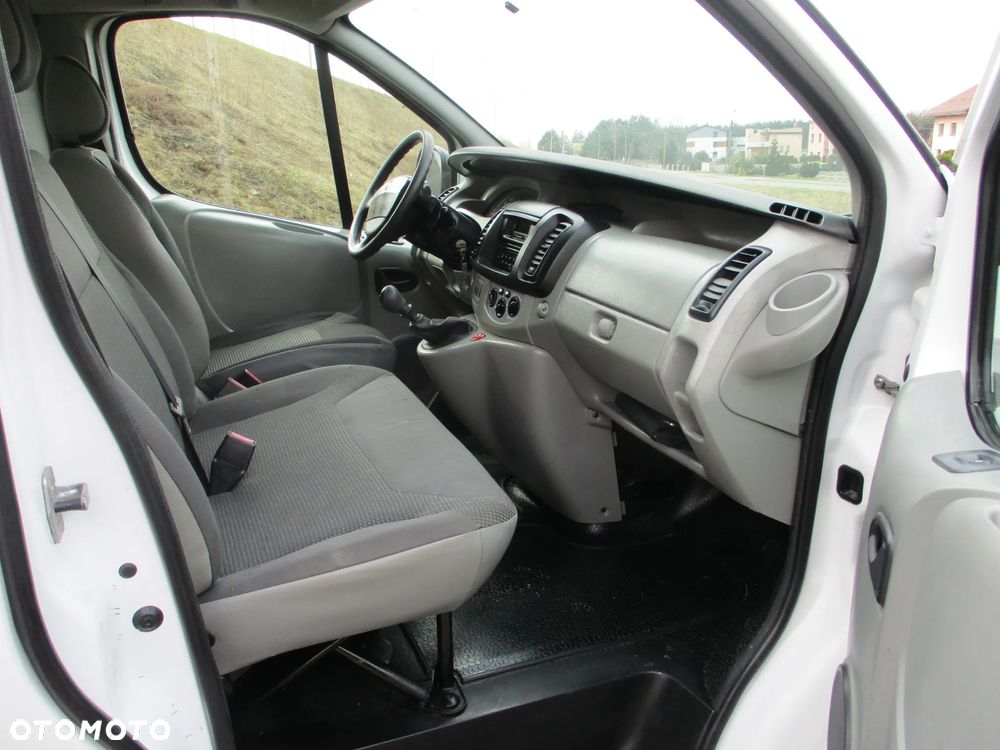Renault TRAFIC - 9