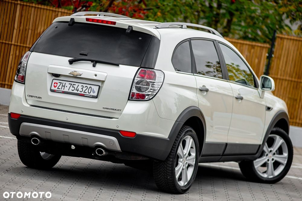 Chevrolet Captiva 3.0 V6 LTZ - 12