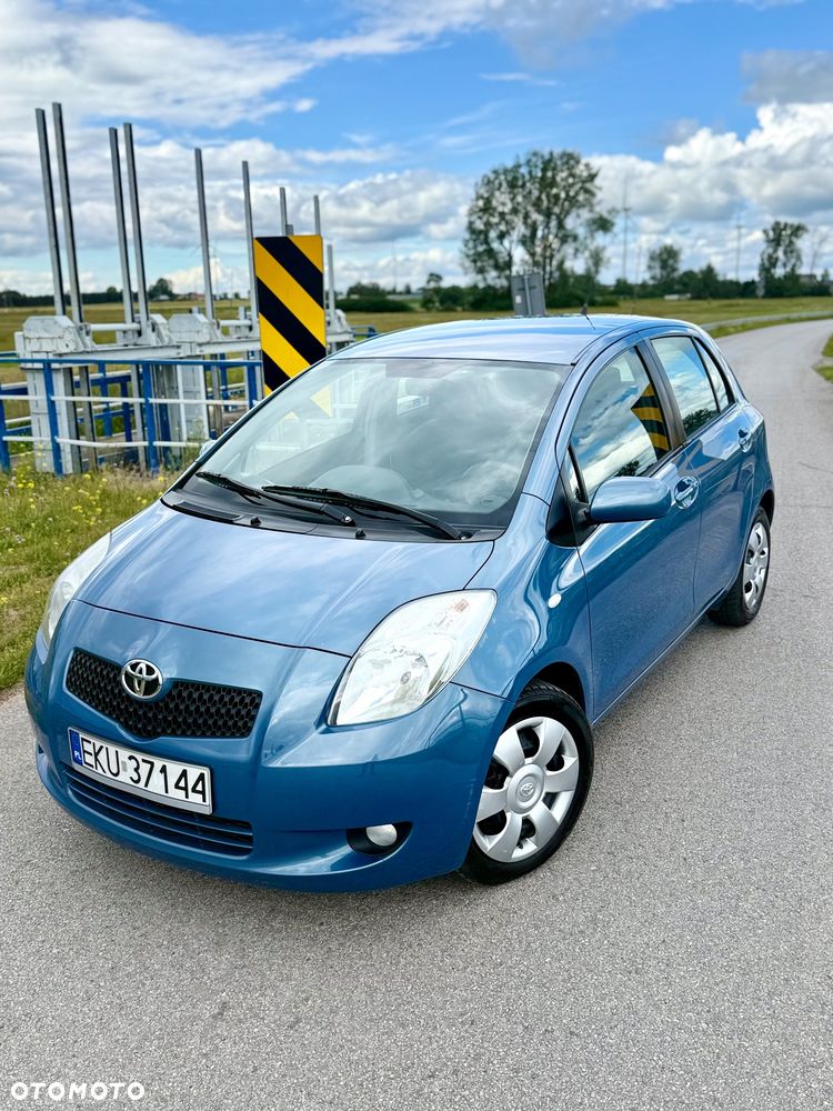 Toyota Yaris 1.3 Sol - 2