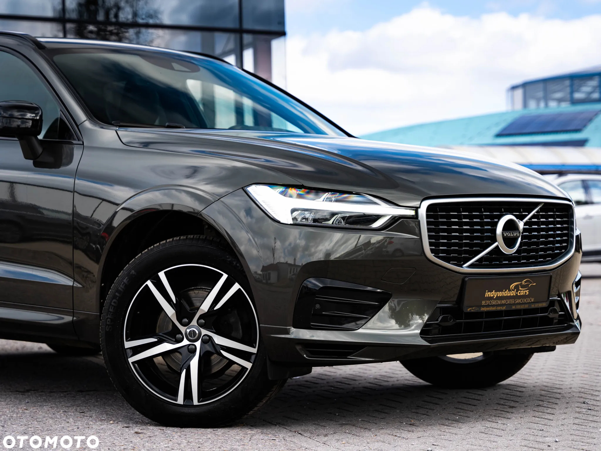 Volvo XC 60 D4 R-Design - 9