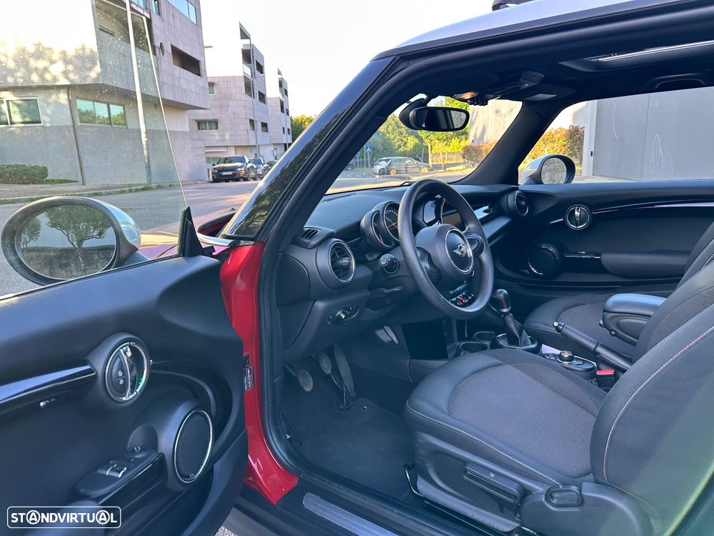MINI 3 Portas Cooper D - 18