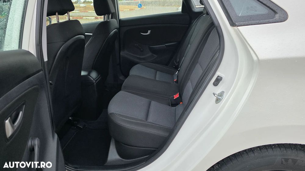 Hyundai i30 1.4 MPi Highway Heat+ - 9