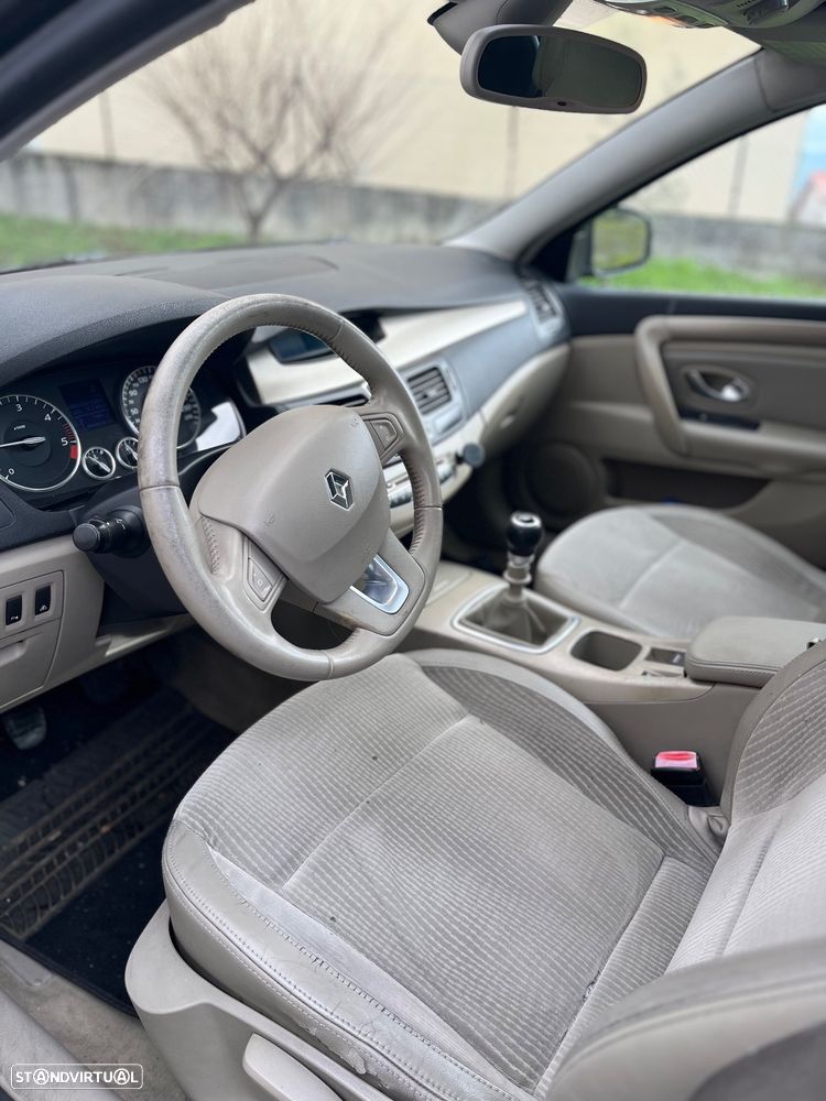 Renault Laguna Break 1.5 dCi Confort - 10