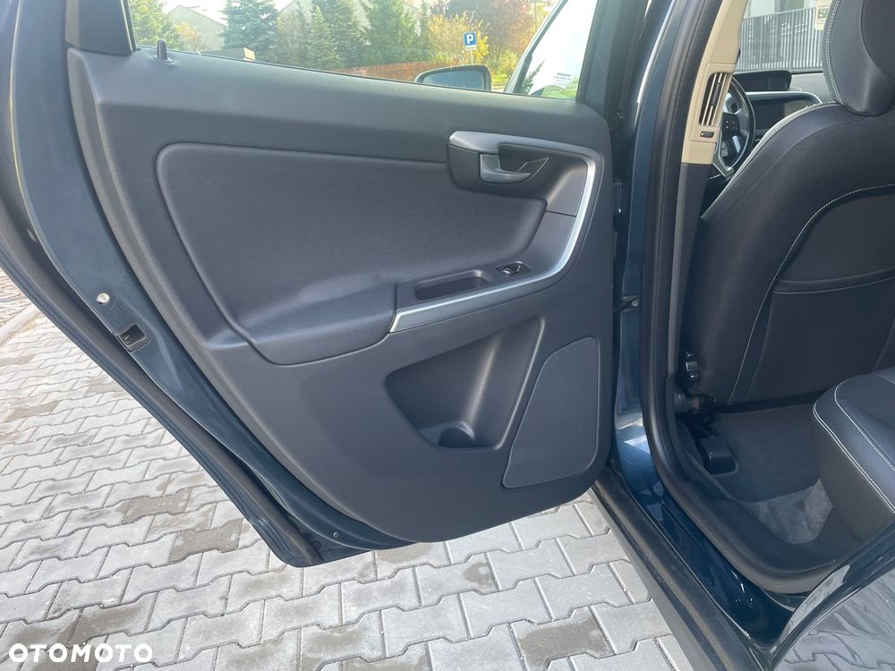 Volvo XC 60 D5 AWD - 19