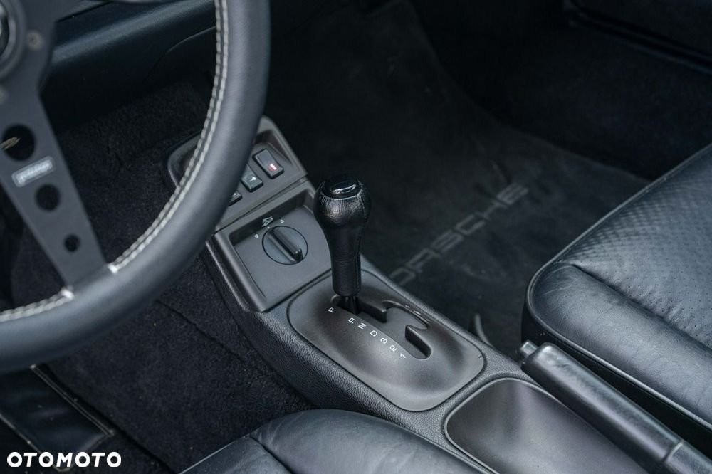 Porsche 911 - 28