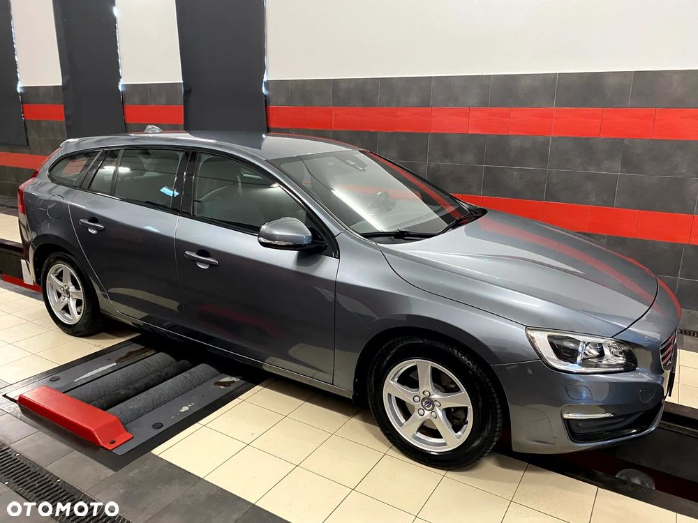 Volvo V60 D2 Summum - 5