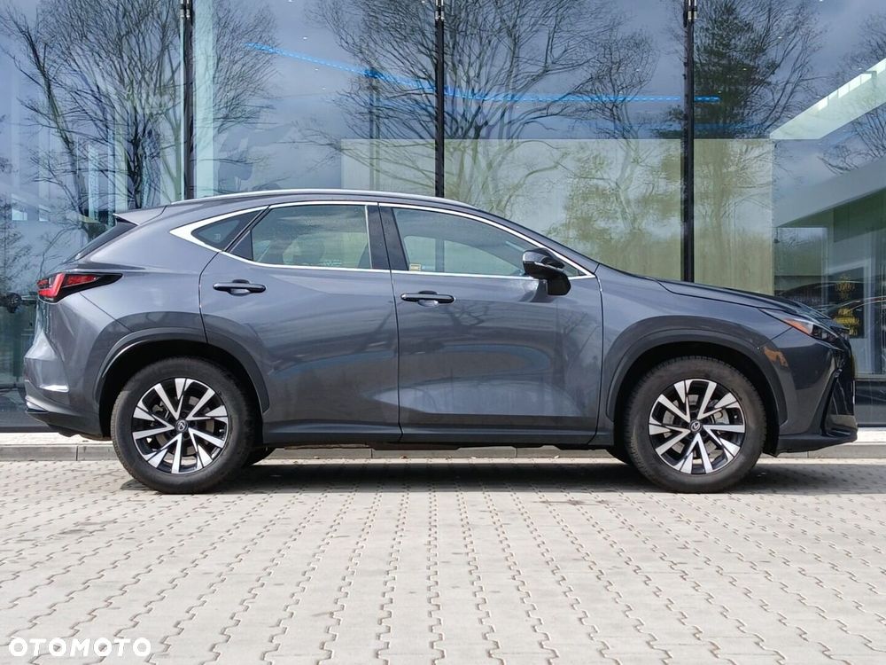 Lexus NX 350h Elegance 2WD - 3