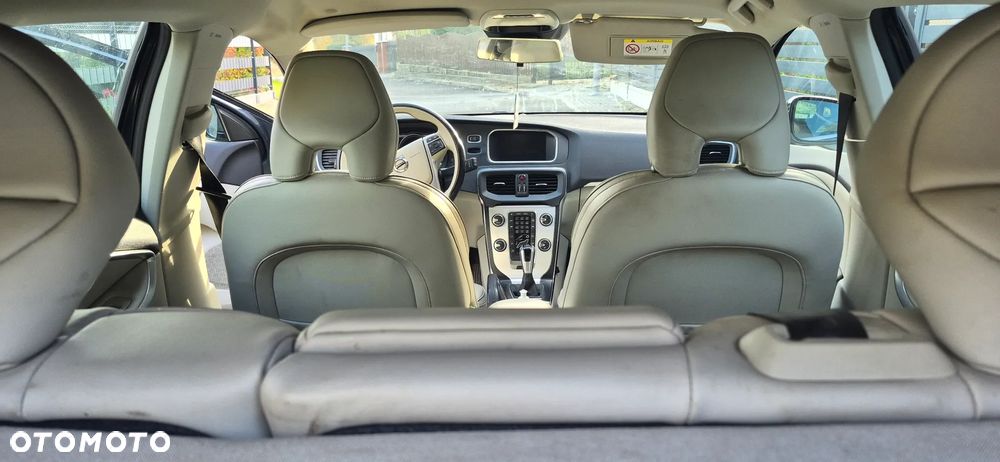 Volvo V40 T3 Drive-E Ocean Race - 3