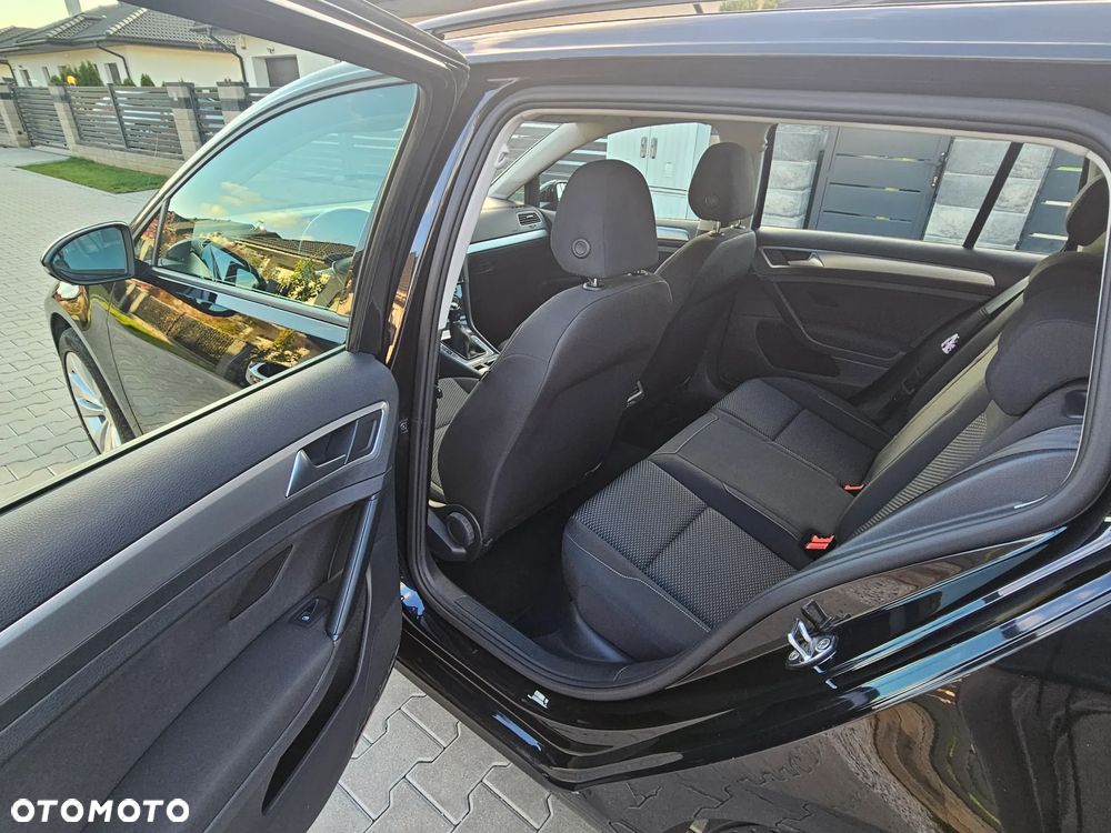 Volkswagen Golf - 14