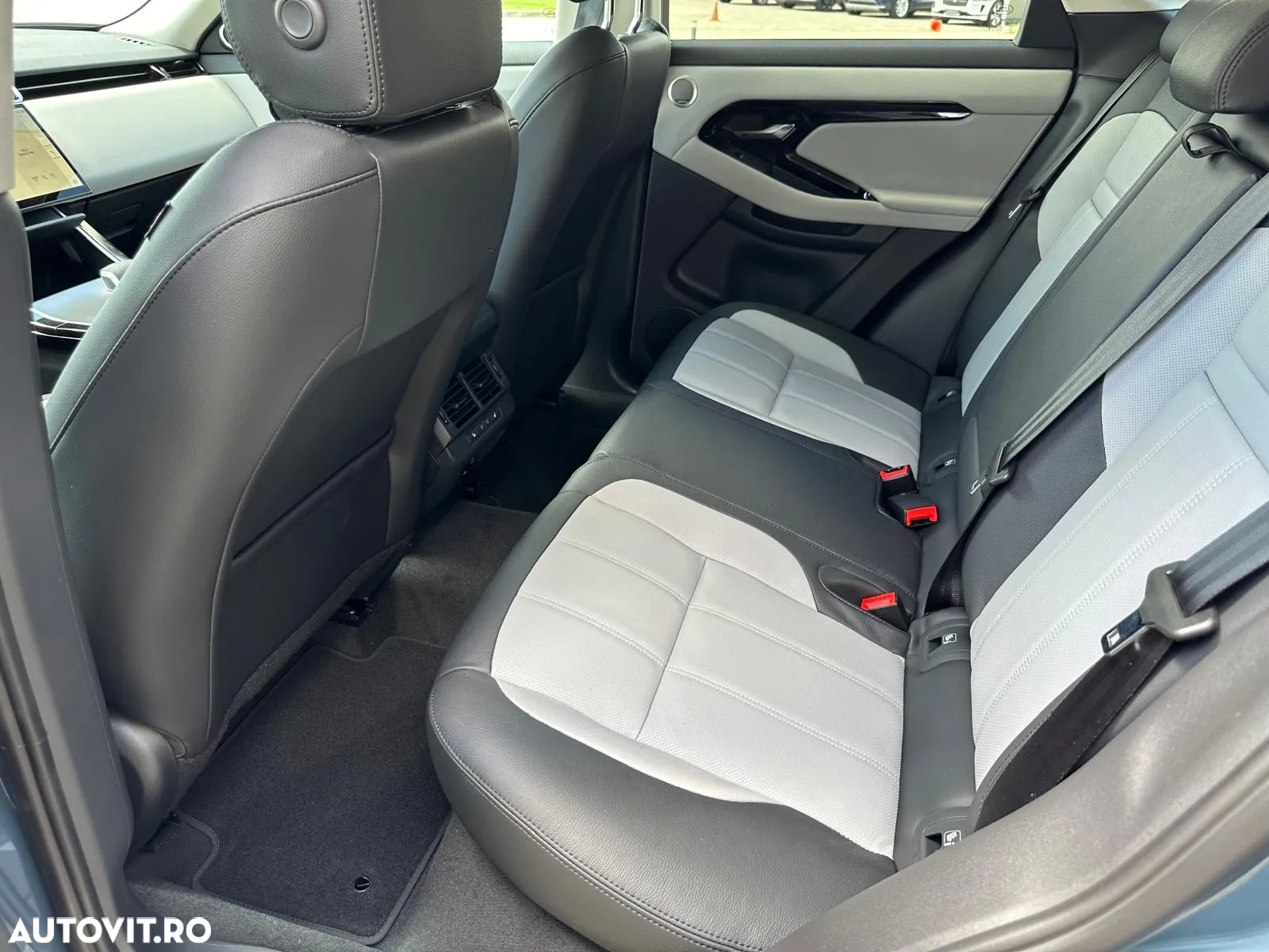 Land Rover Range Rover Evoque 2.0 P200 R-Dynamic SE - 11