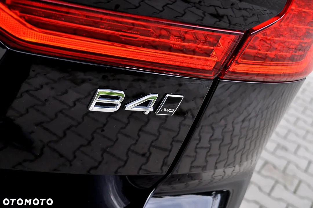 Volvo XC 60 B4 D AWD Inscription - 38