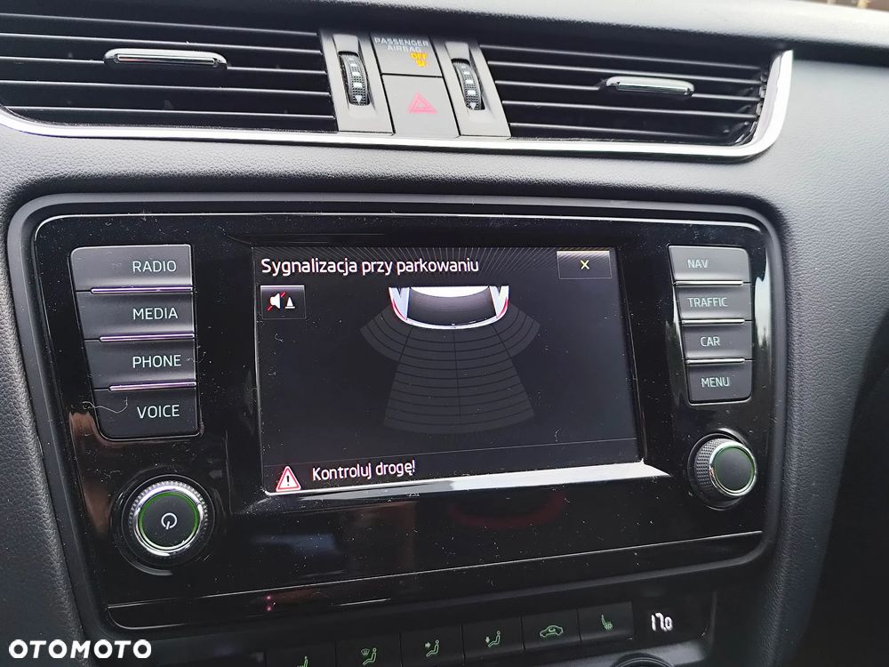 Skoda Octavia 2.0 TDI RS DSG - 25