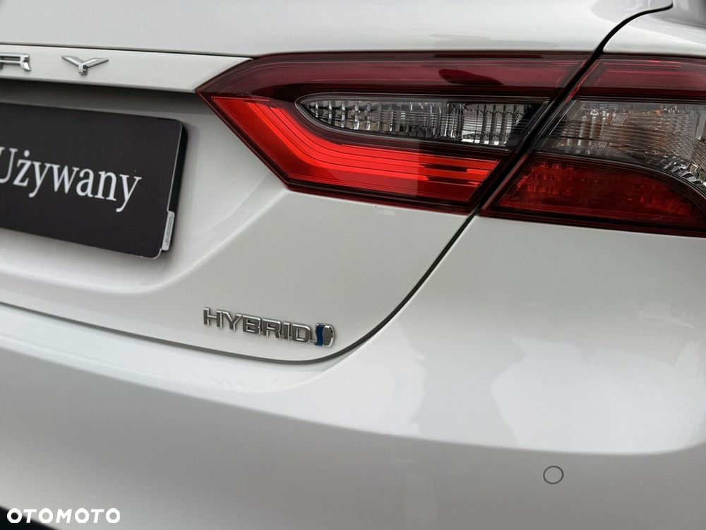 Toyota Camry 2.5 Hybrid Comfort CVT - 28