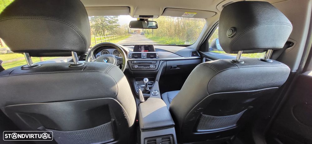 BMW 318 d Line Luxury - 10