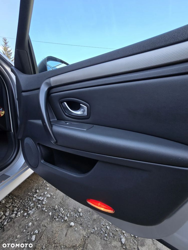 Renault Laguna 2.0 DCi Privilege - 11