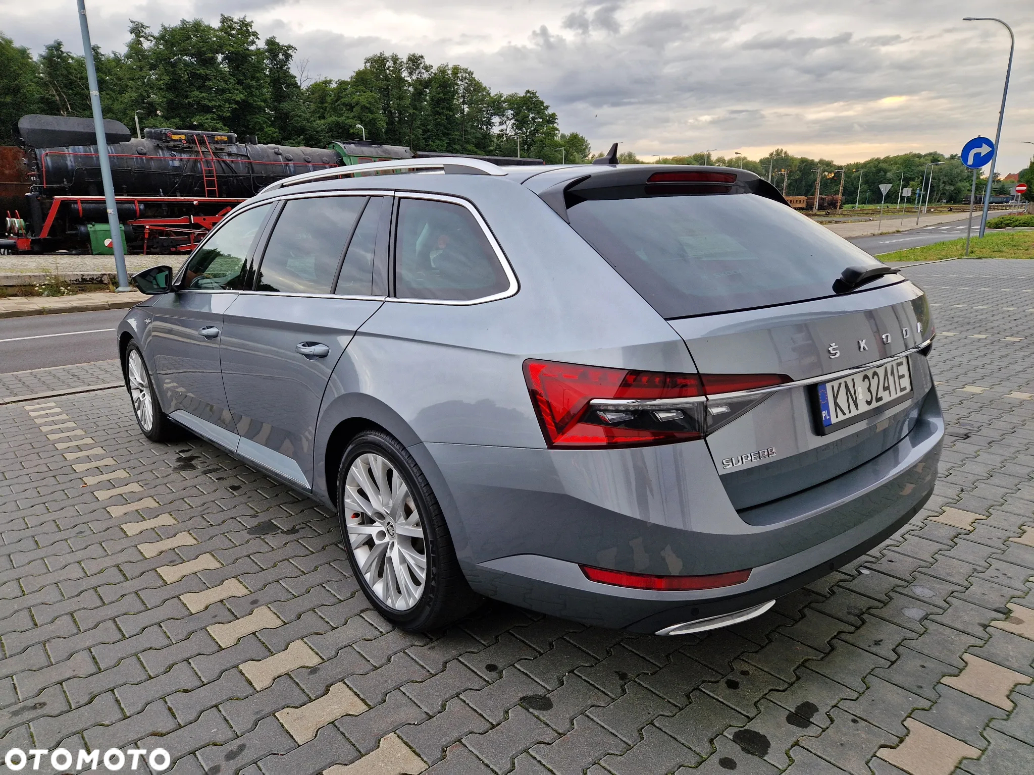 Skoda Superb 2.0 TSI L&K DSG - 4