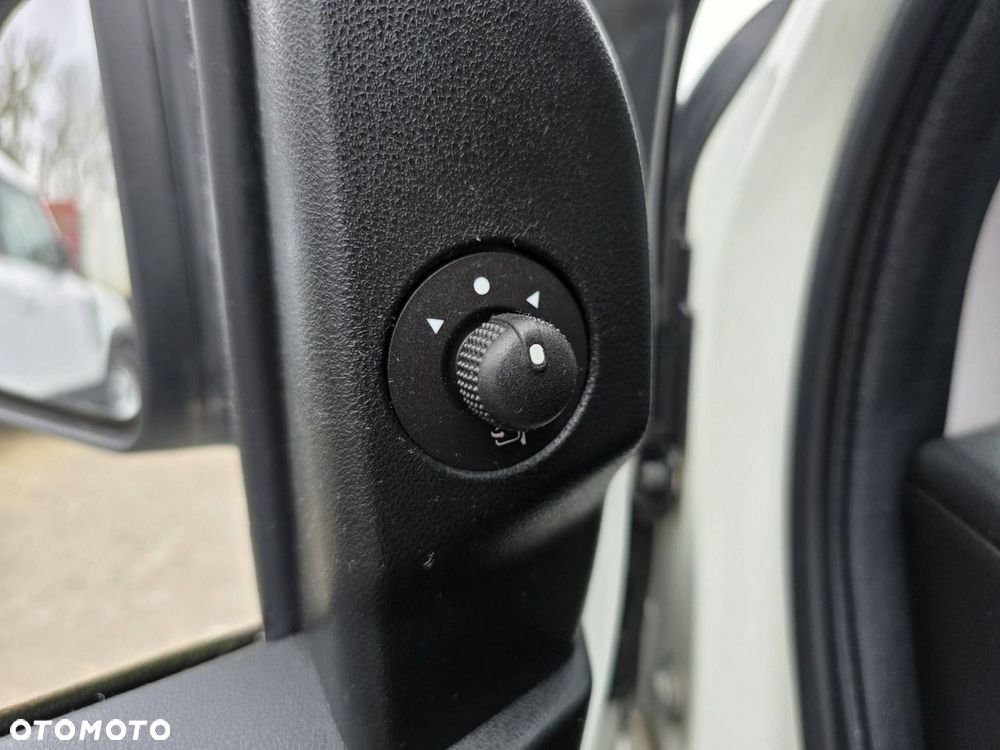 Fiat Doblo - 11