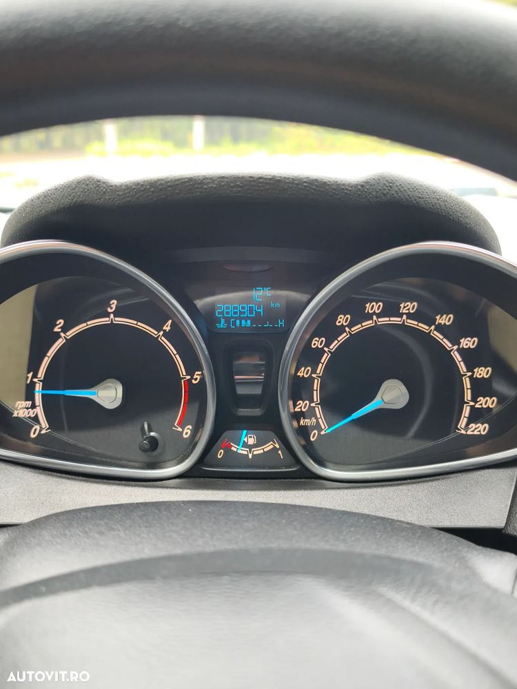 Ford Fiesta 1.5 TDCi Ambiente - 5