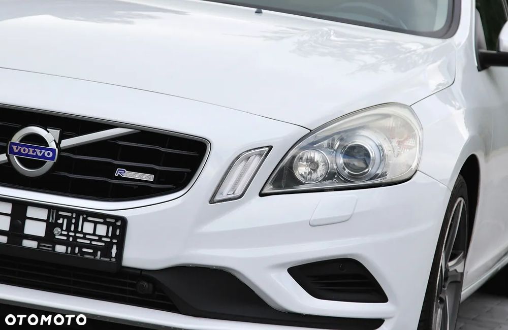 Volvo V60 2.0T R-Design - 5