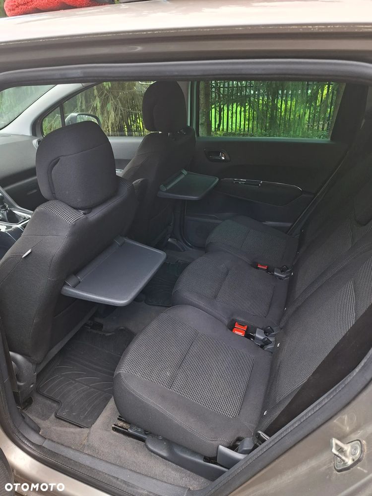 Peugeot 5008 1.6 HDi Trendy - 10