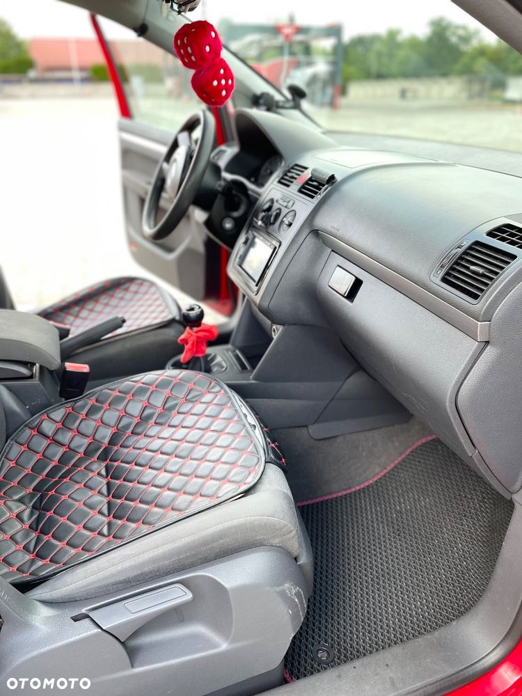 Volkswagen Touran - 7