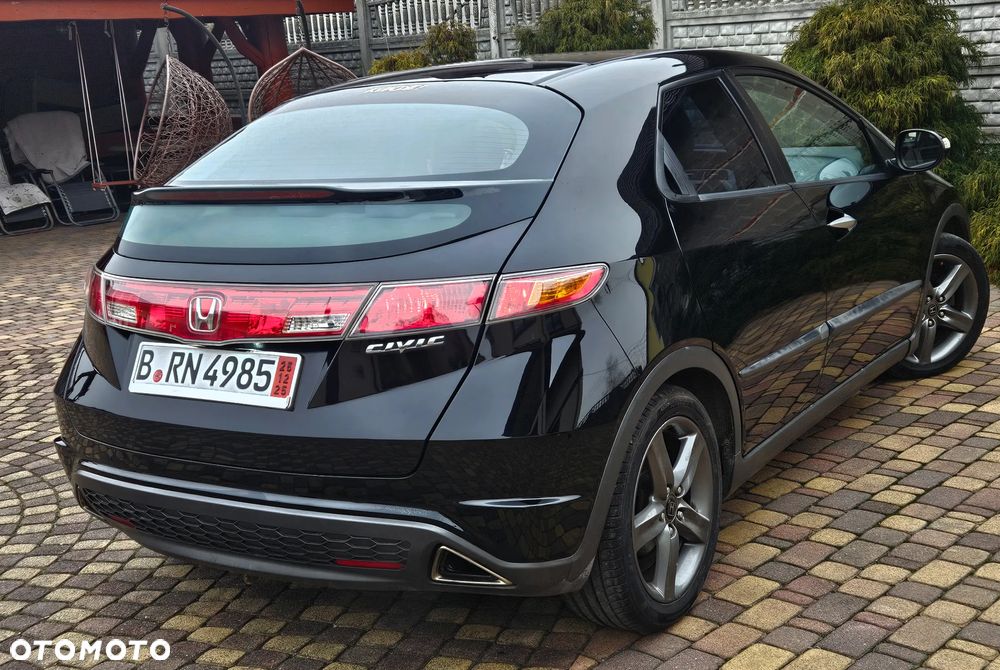 Honda Civic 1.8i-VTEC 50 Jahre Edition - 4