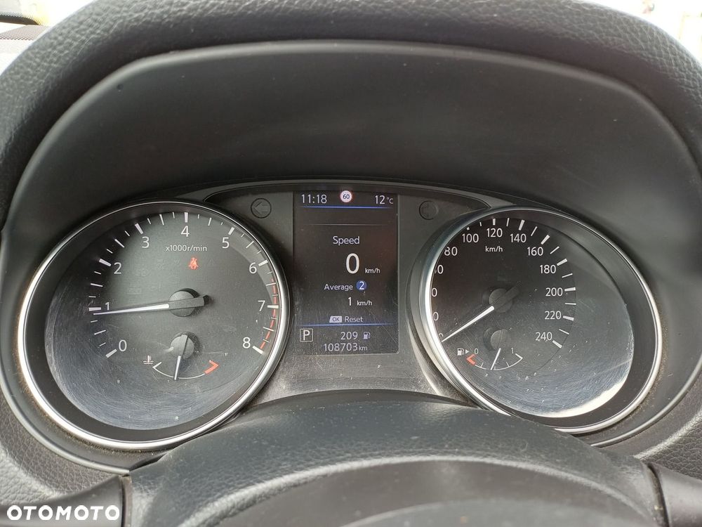 Nissan Qashqai 1.3 DIG-T N-Connecta DCT - 22