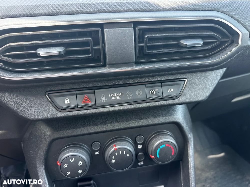 Dacia Logan TCe 90 Essential - 6