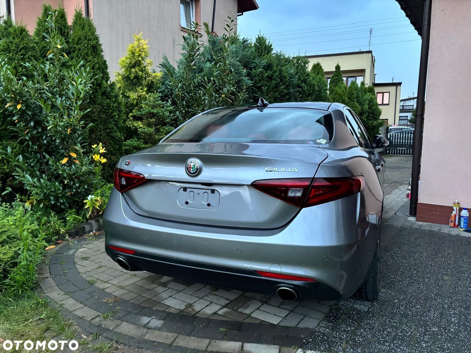 Alfa Romeo Giulia 2.0 Turbo 16V AT8-Q4 Competizione - 1