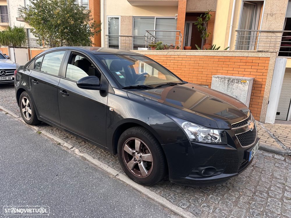 Chevrolet Cruze 1.6 LS - 3