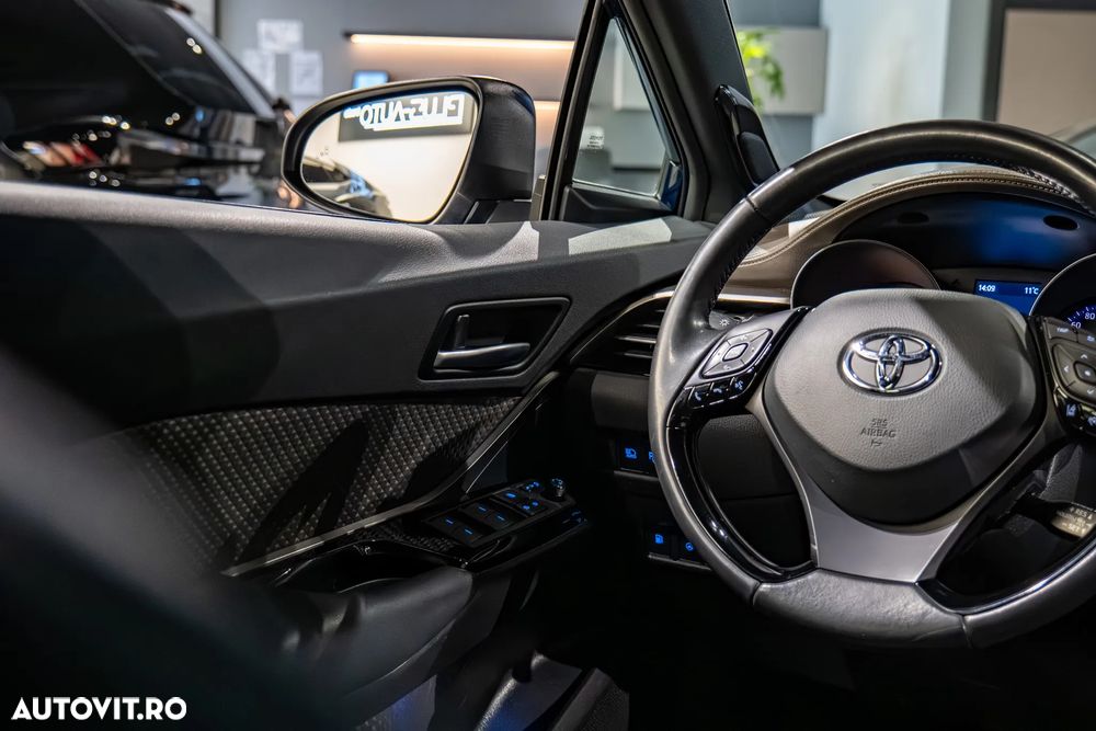 Toyota C-HR - 12
