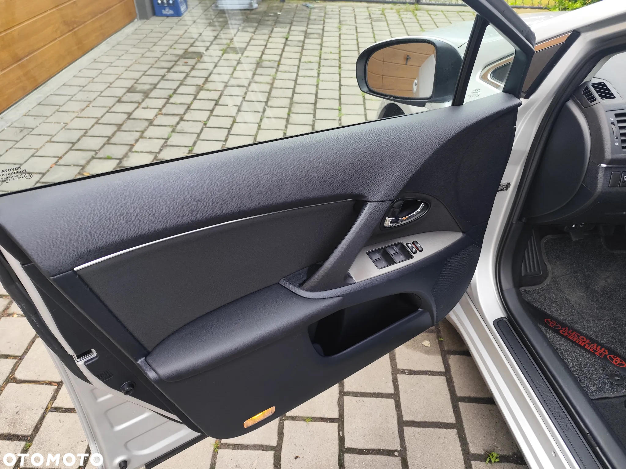 Toyota Avensis 1.6 Active - 7