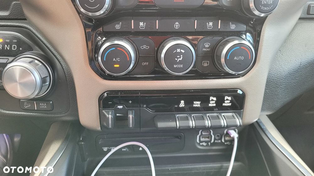 RAM 1500 Crew Cab Laramie - 22