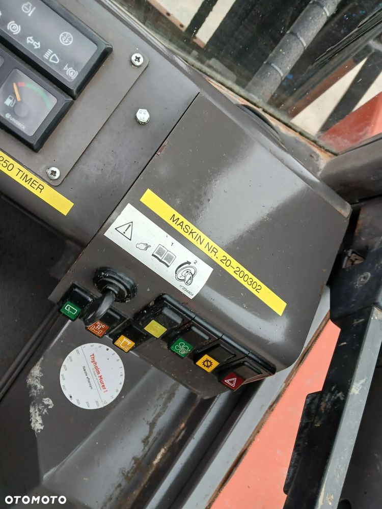 Manitou M26-4 4x4 2004 2100h maszt 10m kosz sprowadzony - 38