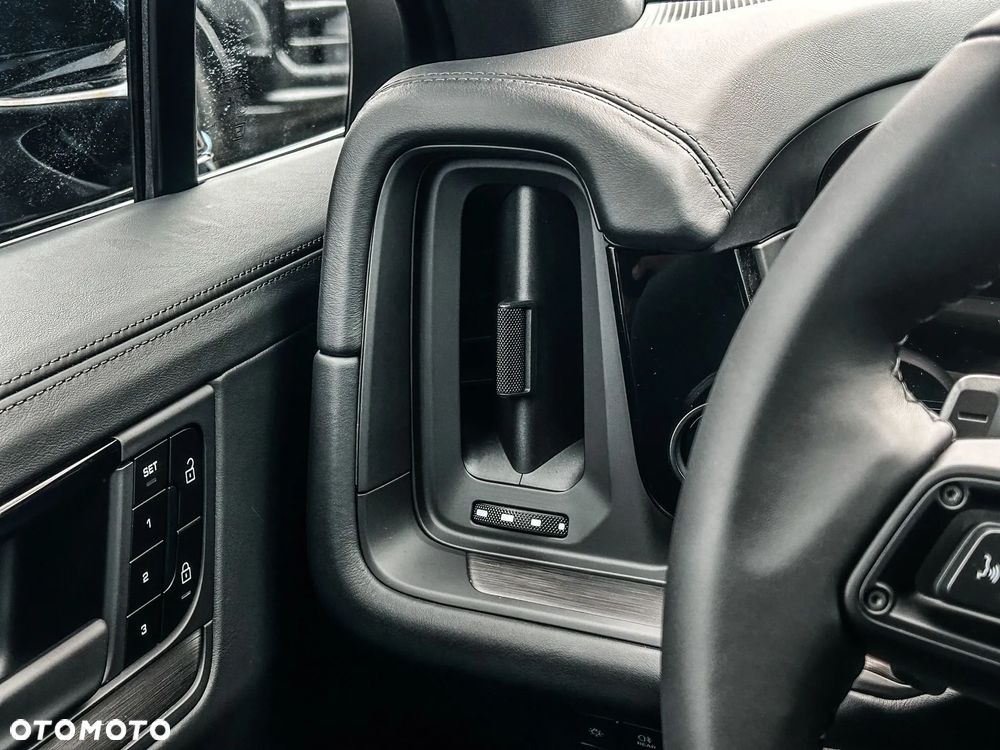 Porsche Cayenne E-Hybrid PHEV Black Edition - 17